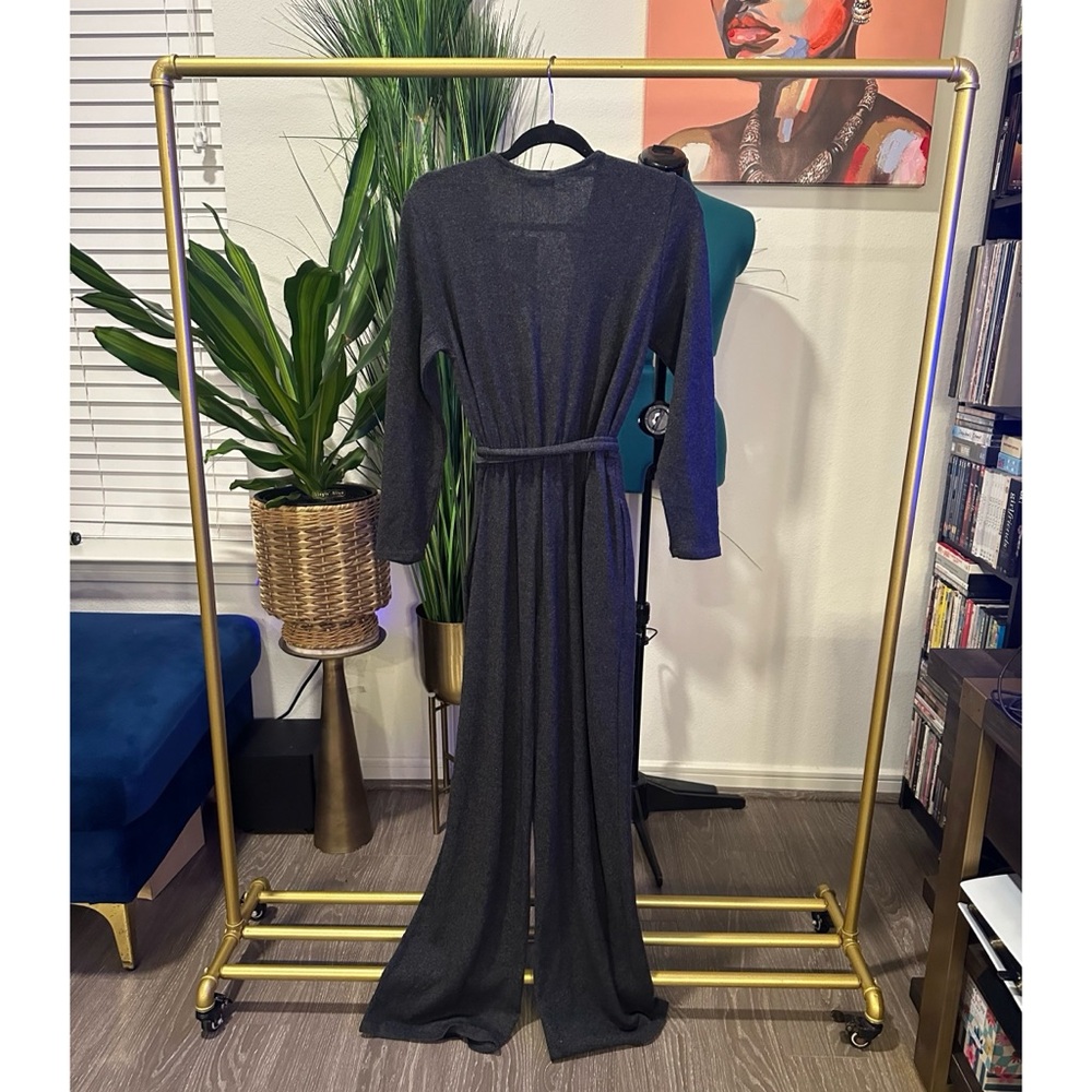 BNWT Mango Long Sleeve V-neck Wide Leg Jumpsuit - Size Medium - Picture 5 of 17